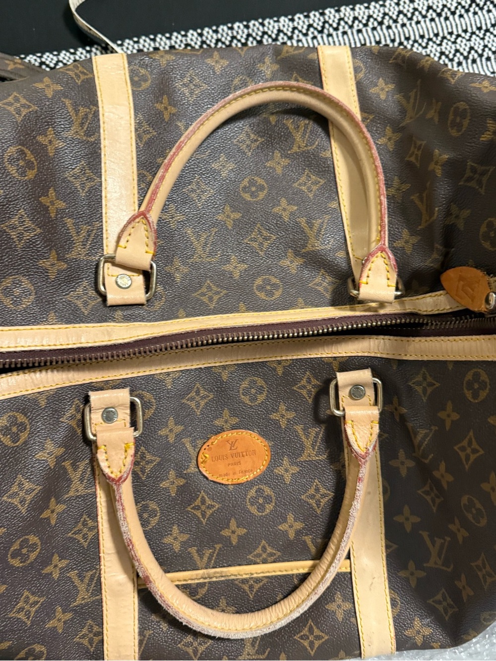 Louis Vuitton Monogram Duffel in Brown with Tan Trim. - Picture 14 of 16